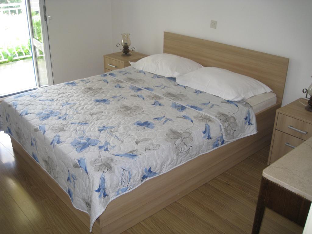 Apartmani Famelja Jovanovic Ilha Ilha Sveti Stefan Quarto foto