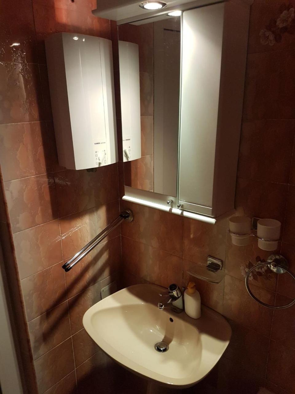 Apartmani Famelja Jovanovic Ilha Ilha Sveti Stefan Exterior foto